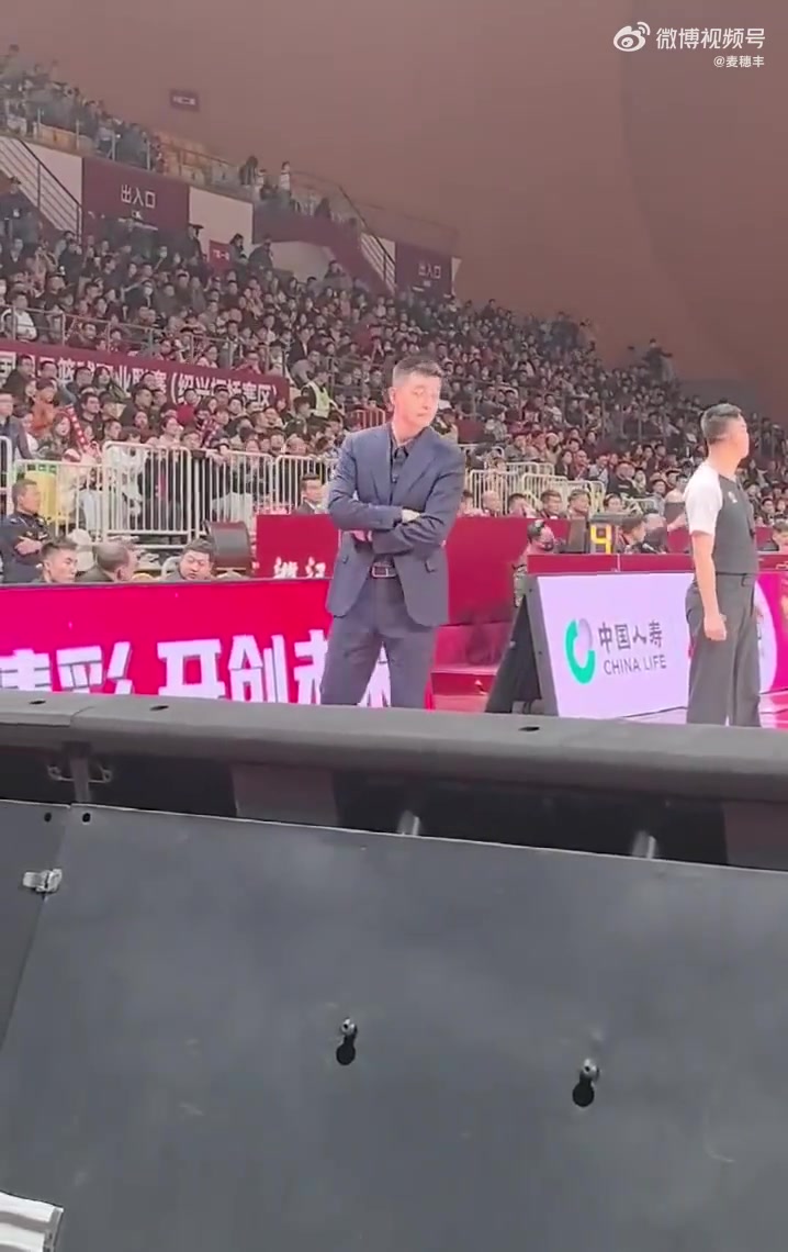 付政浩：杨鸣四冠手势杀人诛心 可能会引起元年俱乐部间的不快